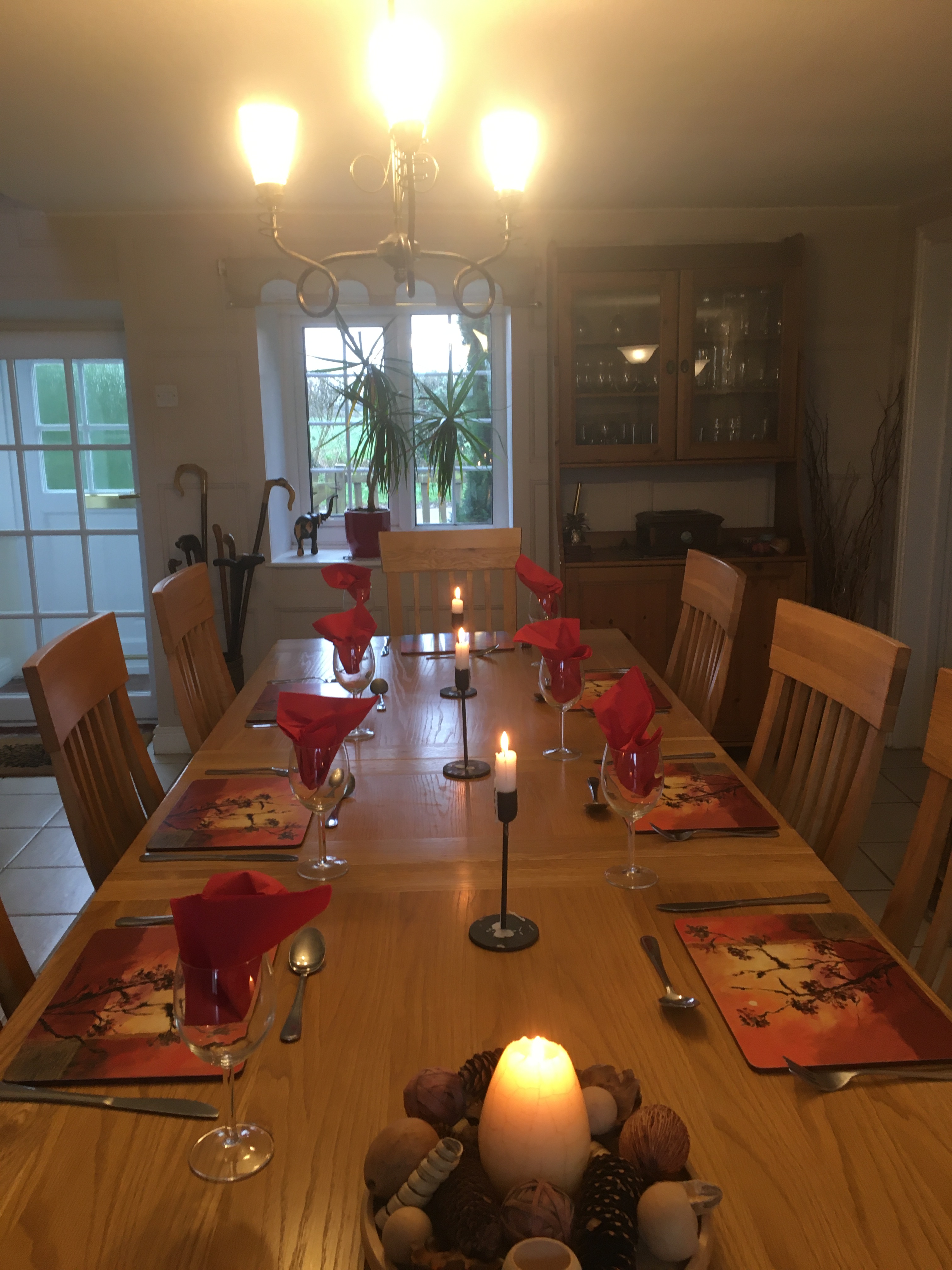 ‘Around The Table’ – Inspirational thoughts from everyday life